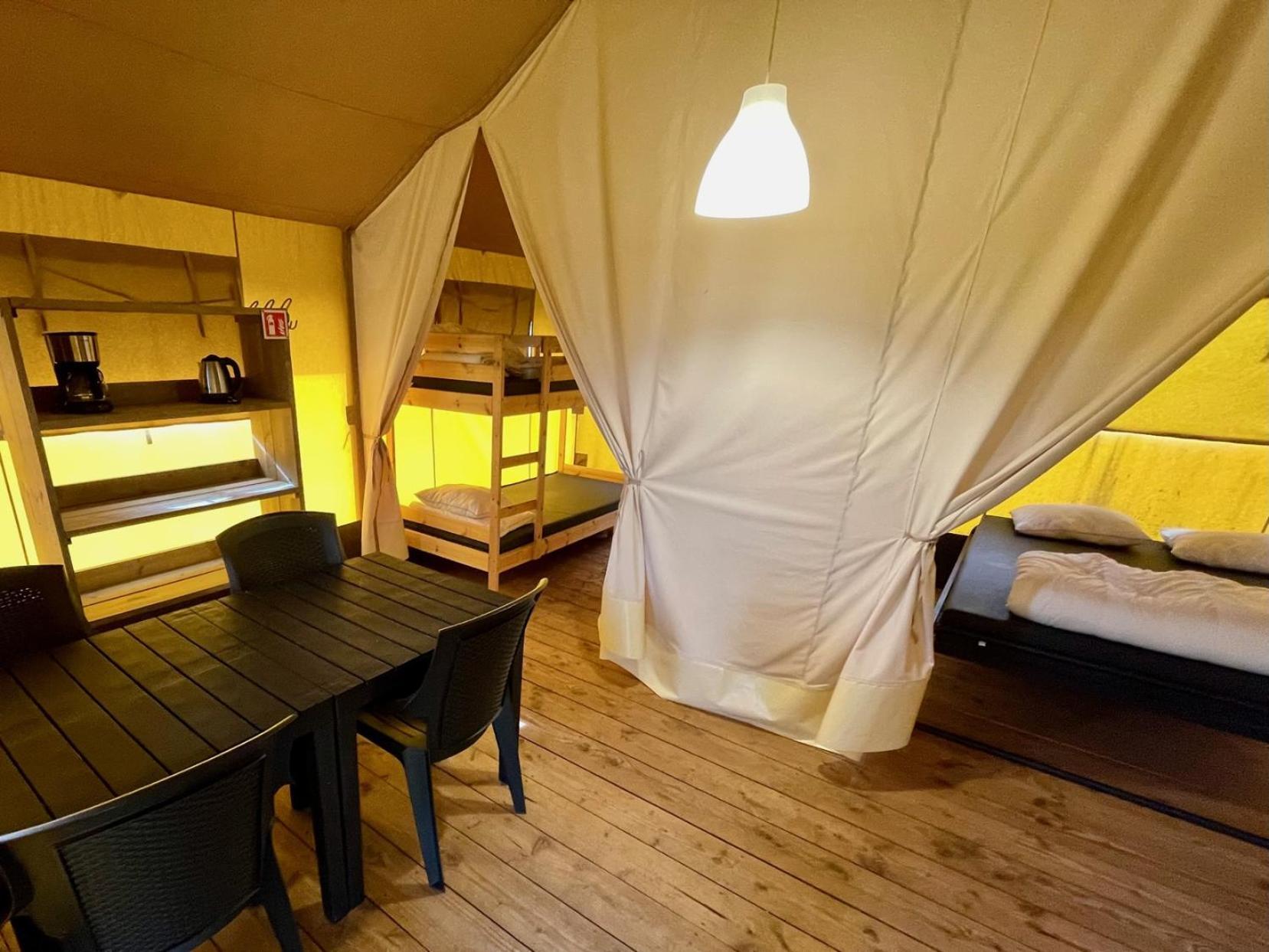 Safaritent At Camping Gt Keiheuvel Balen Pokoj fotografie